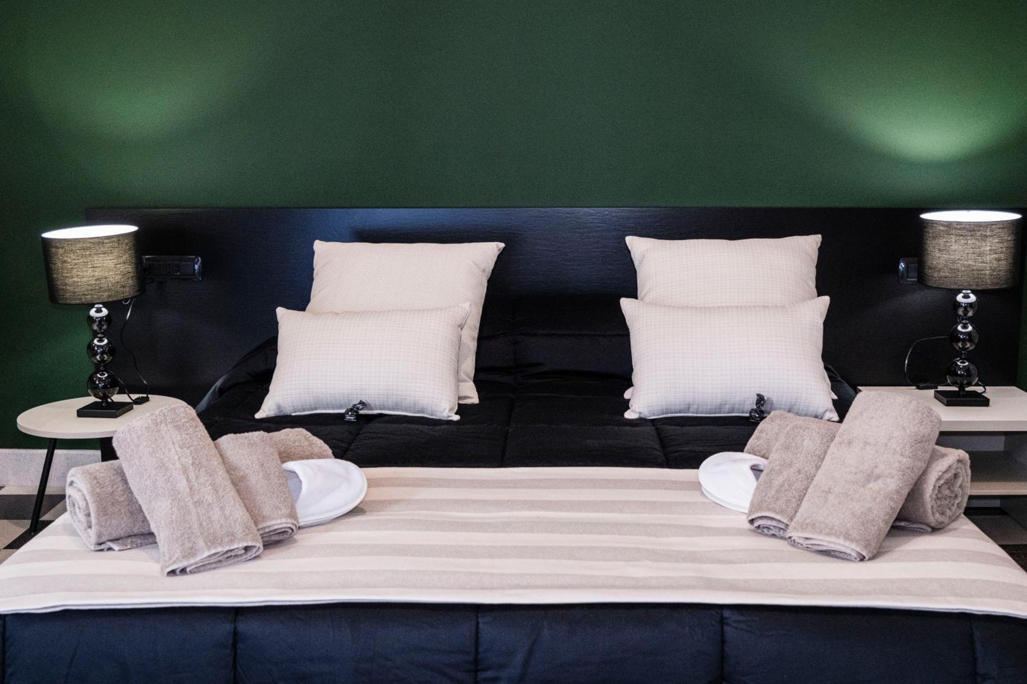 Galatina Suites Boutique - Luxury Experience In Salento Rum bild