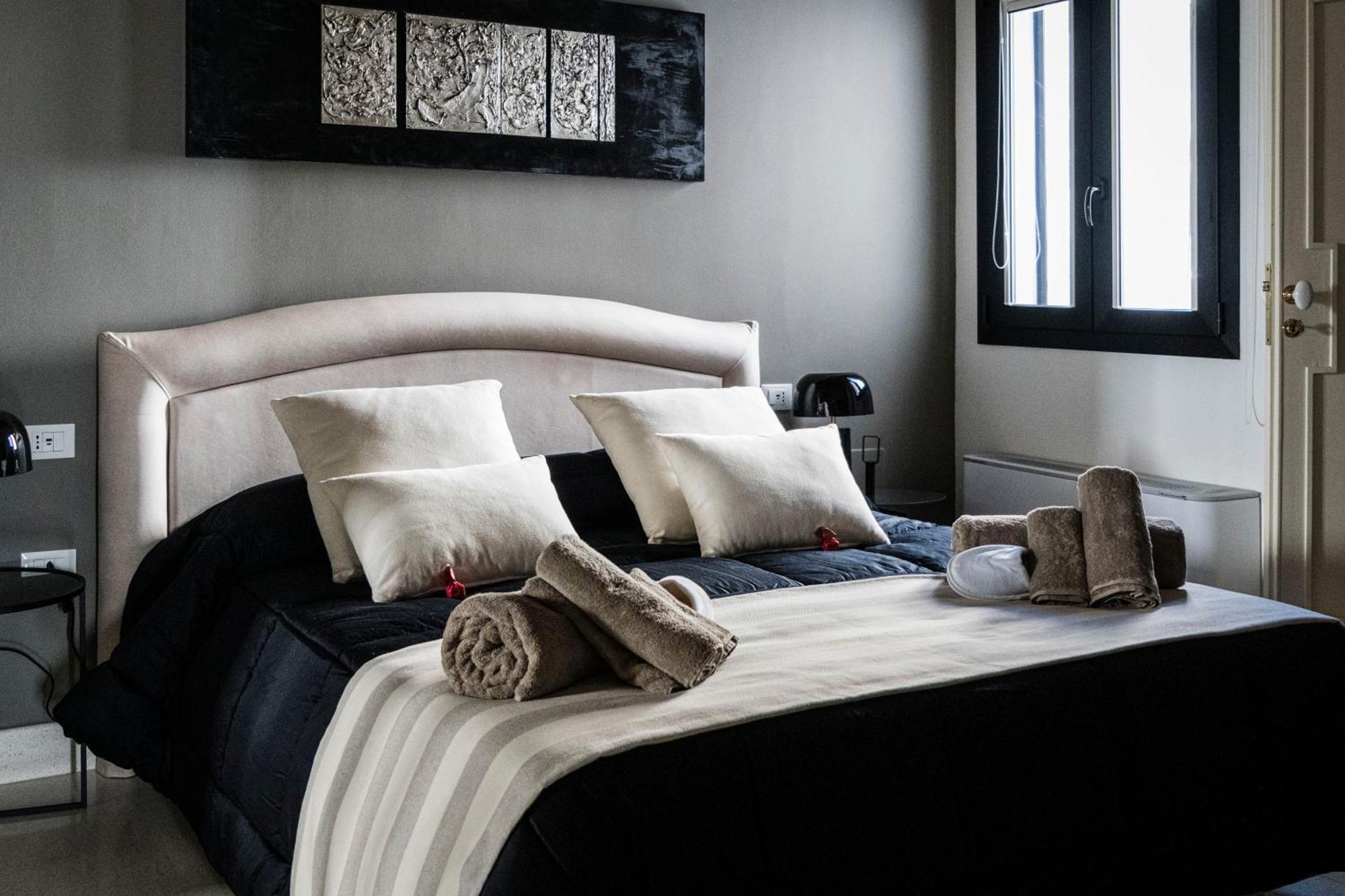 Galatina Suites Boutique - Luxury Experience In Salento Rum bild